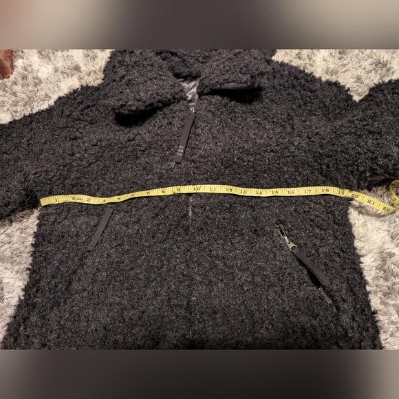 UGG Maeve Sherpa Jacket - Picture 11 of 11